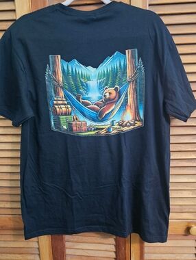 Camping Bear Graphic Tee L NWT | Gildan Nature Mountain Hammock Shirt